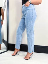 The Donna - Straight Leg Jeans